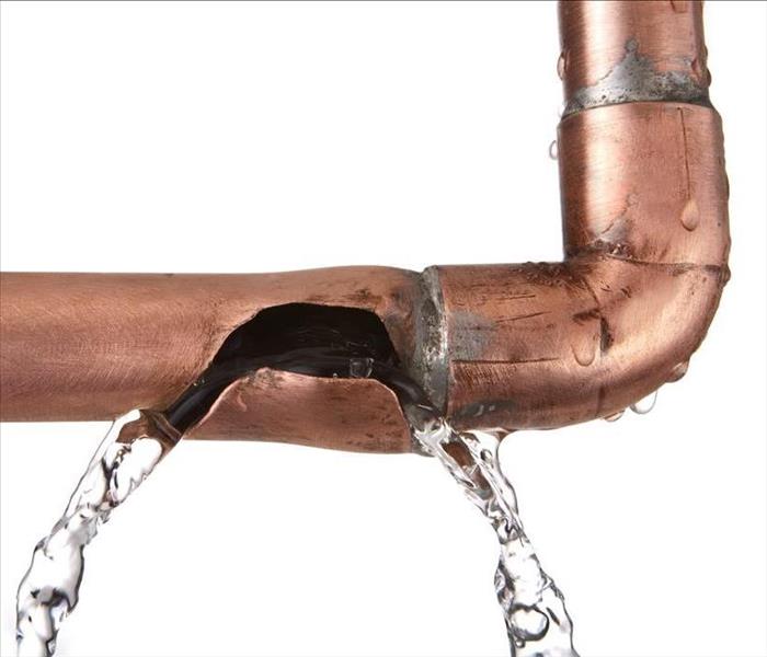 split copper water pipe with leak